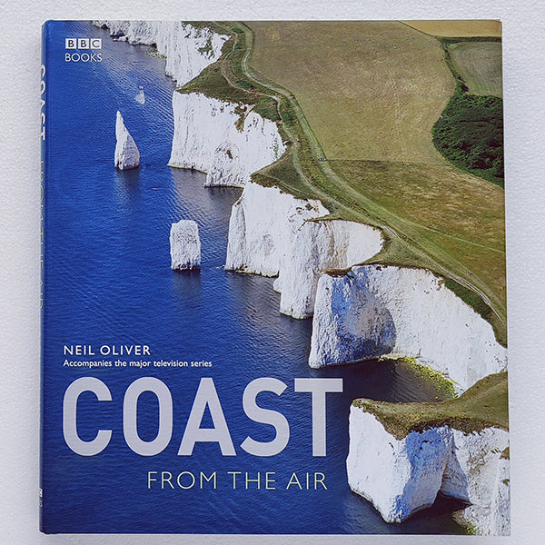 COAST : FROM THE AIR BY NEIL OLIVER (HARDCOVER) OLD BOOK