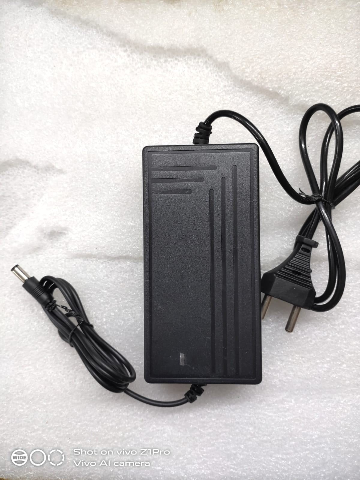 NP TECH 12v 3a Smart Power Adapter