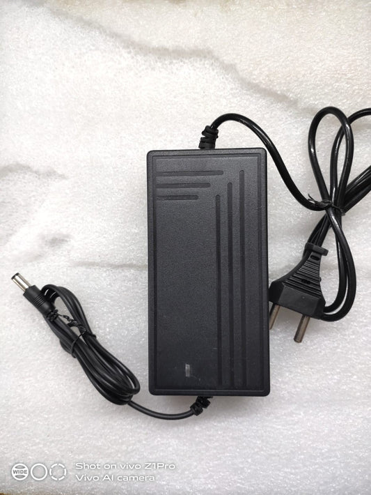 NP TECH 12v 3a Smart Power Adapter