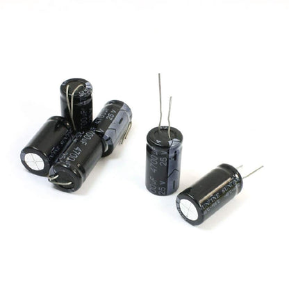 4700uF 25V Electrolytic Capacitor