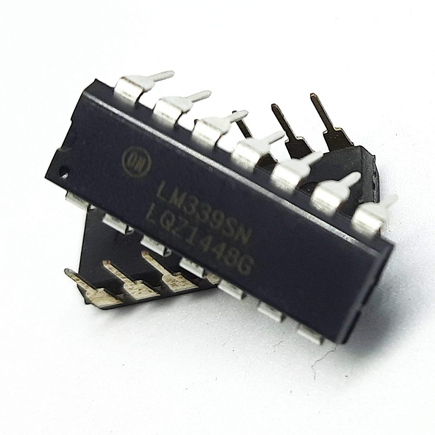 LM339 Single Supply Quad Comparators PDIP−14